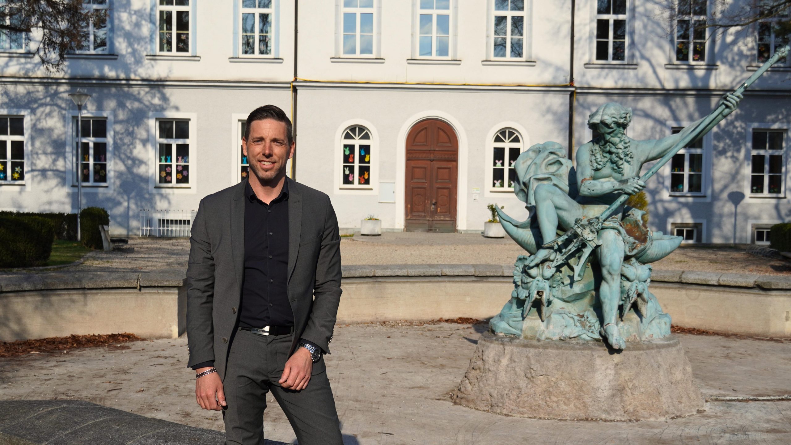 Foto: (© SPÖ): Bundesrat Sebastian Forstner begrüßt die Einführung des Chancenbonus ab dem kommenden Schuljahr.